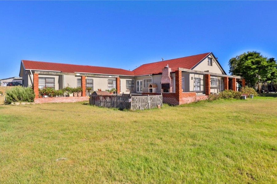 9 Bedroom Property for Sale in Schaap Kraal Western Cape